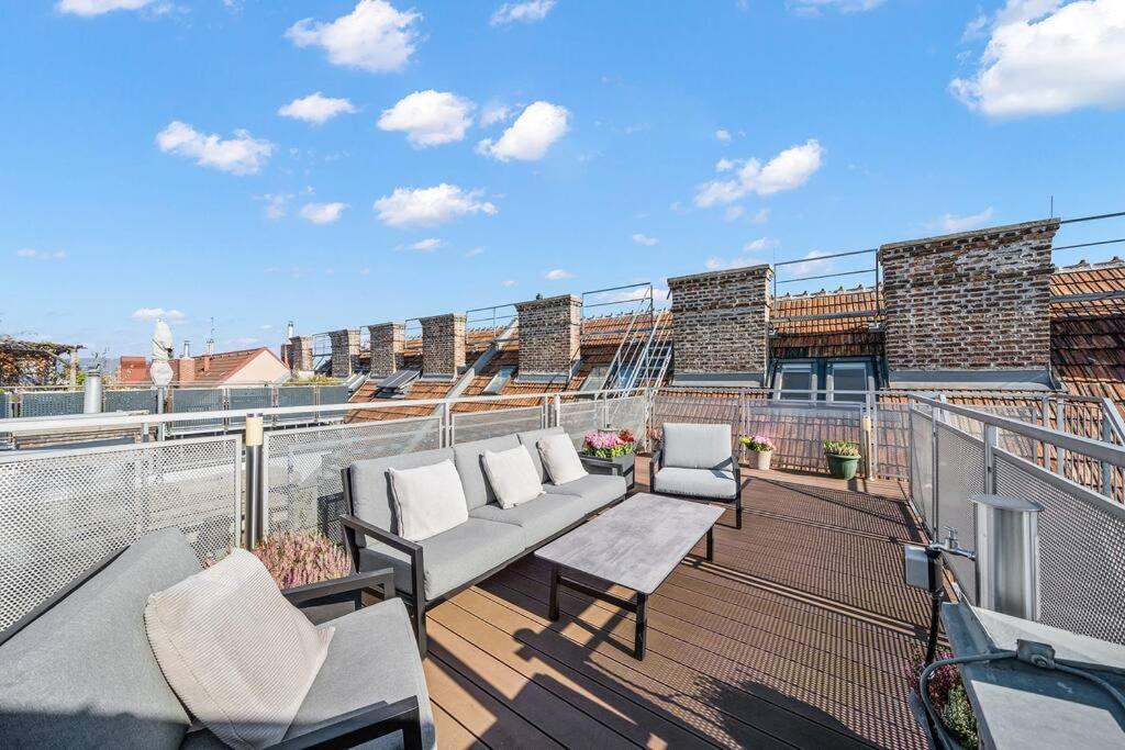شقة Designer Penthouse With Balcony فيينا المظهر الخارجي الصورة